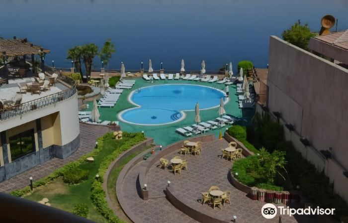 Lotus Luxor Hotel