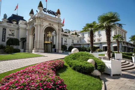 Golden Tulip Aix les Bains - Hotel & Spa Отели в г. Экс-ле-Бен