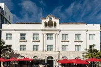 Marriott Vacation Club, South Beach Hotels in Miami Beach