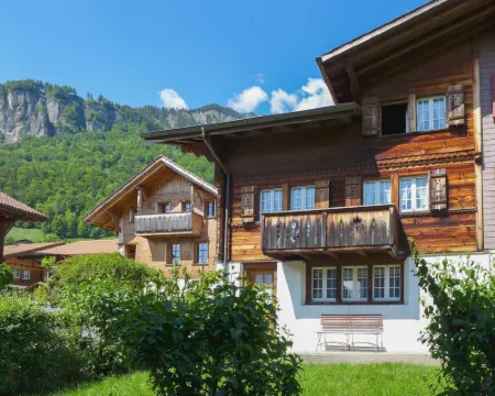 Chalet Esther Hotels in Brienz