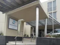 Lagoon Beach Hotel & Spa Отели в г. 