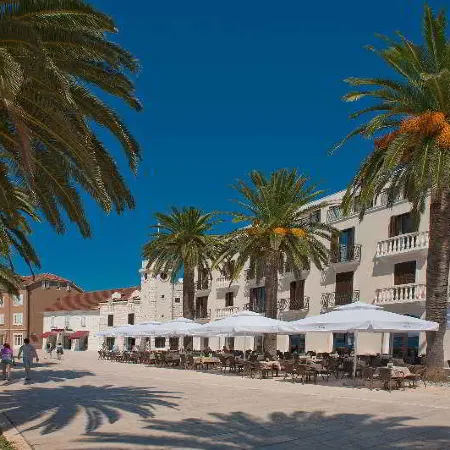 Hotel Pine