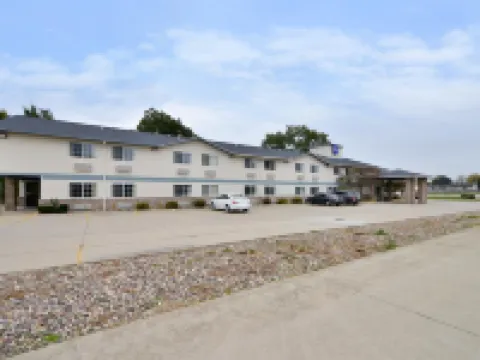 Regency Inn Geneseo IL I-80 Hotels in Henry County