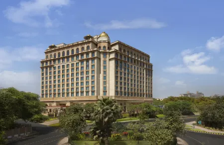 The Leela Palace New Delhi Отели рядом со станцией Barakhamba Road