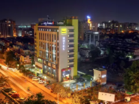 Holiday Inn Express AHMEDABAD PRAHLAD NAGAR by IHG Hotels near Vastrapur Lake Garden