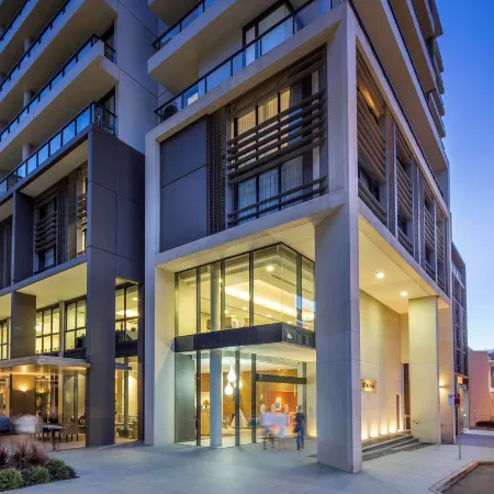 Novotel Newcastle Beach Отели рядом с достопримечательностью «Музей Ньюкасла»