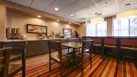 Spark by Hilton Denver International Airport - breakfast
