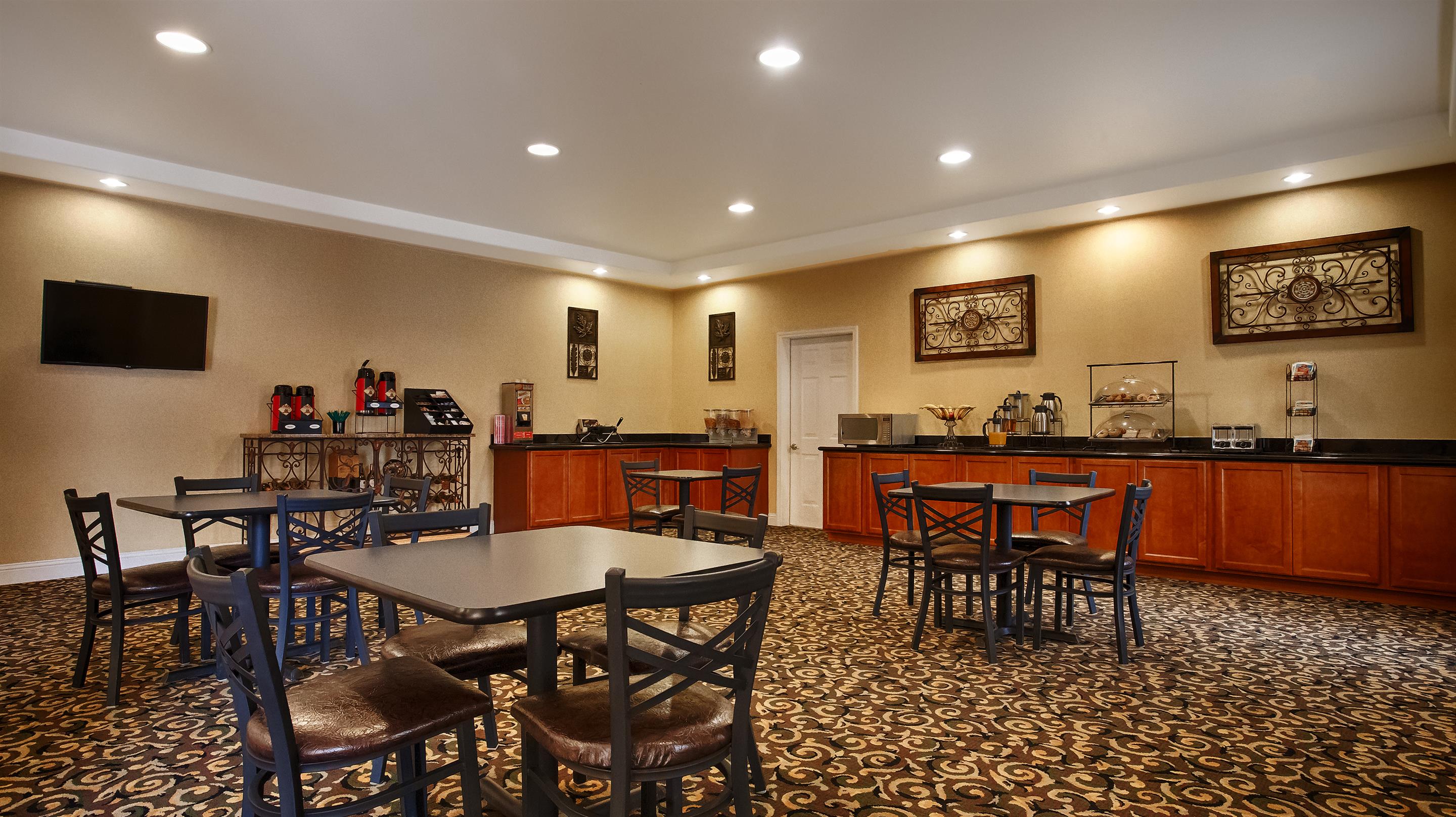 Best Western Comanche Inn