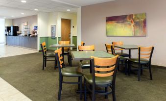 Microtel Inn & Suites by Wyndham Springfield