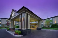 Best Western Premier Plaza Hotel and Conference Center Hotels near Safeway
