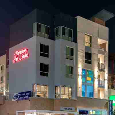 Hampton Inn & Suites Los Angeles - Glendale Hotel Exterior