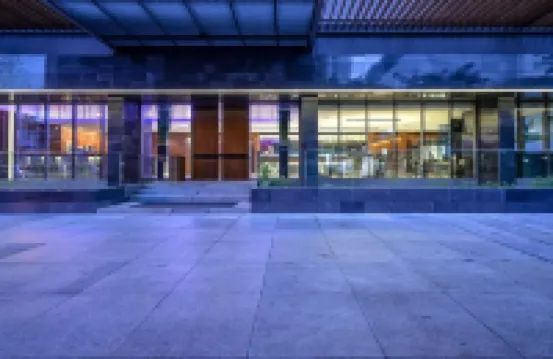 アマラ バンコク ホテル タニヤ センター周辺のホテル