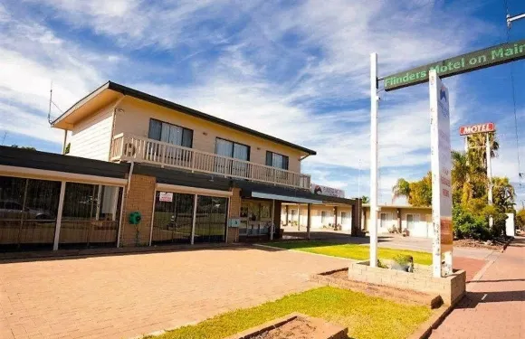 梅恩弗林德斯舒適酒店