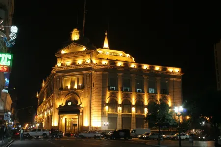 Ramada Plaza by Wyndham Tucuman Отели рядом с достопримечательностью «Historic House of Tucuman»