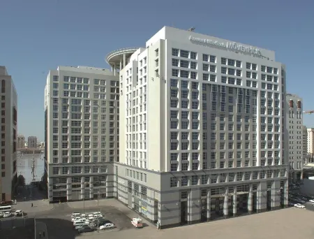 Anwar Al Madinah Mövenpick Hotel Отели в г. Медину