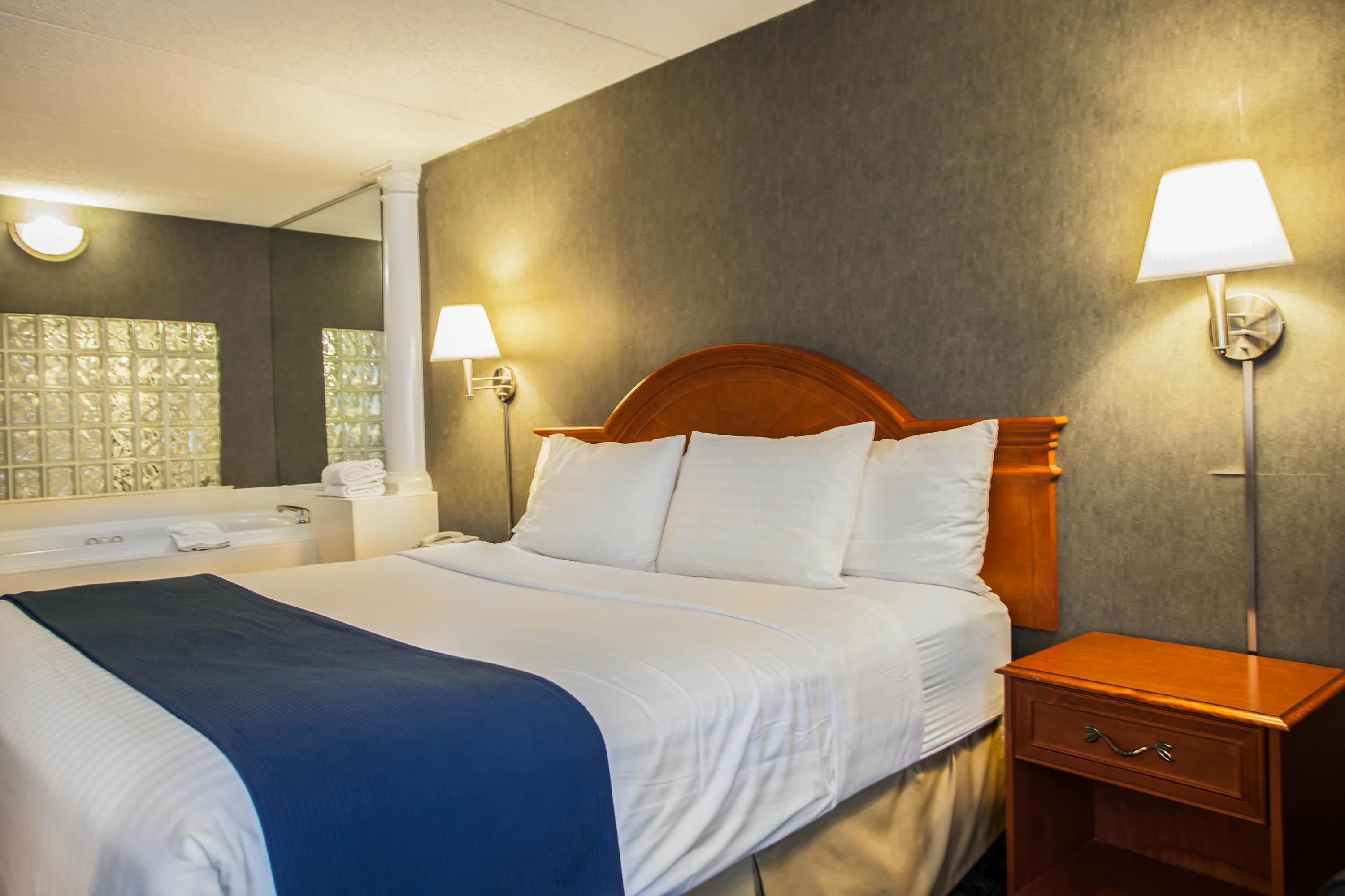 Quality Inn and Suites St Charles - West Chicago