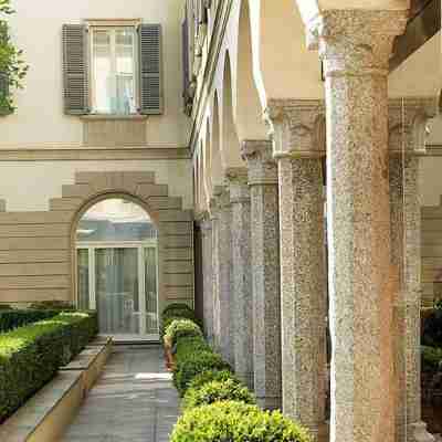 Four Seasons Hotel Milano Hotel Exterior