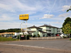 Initial by Balladins Roissy / Saint-Mard