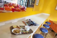 프리미에르 클라세 마른 라 발리 부시 생 조르지 페리에레앙브리 호텔