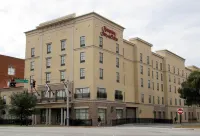 Hampton Inn & Suites Savannah Historic District Các khách sạn ở Savannah
