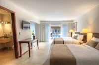 Beachfront Hotel Tramonto فنادق في Playa Hermosa