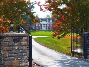 Inn on Crescent Lake B&B