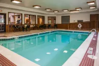 Baymont Inn and Suites by Wyndham Franklin, Indiana - Uima-altaat