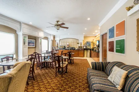 Quality Inn & Suites Evansville North