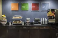 Comfort Suites University - Research Park - servizio colazione
