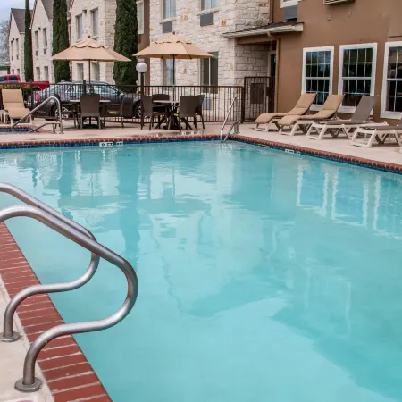 Comfort Suites