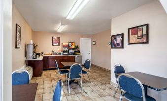 Econo Lodge Easton Route 50