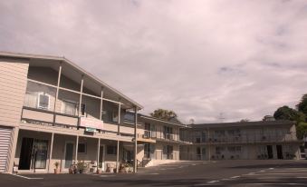 Newlands Court Motel