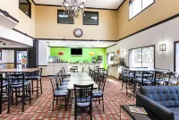 Quality Inn & Suites SeaWorld North Hotels in Helotes