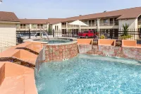 Quality Inn Marble Falls - Pools