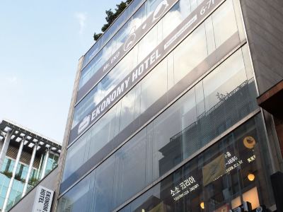Ekonomy Hotel Myeongdong Premier