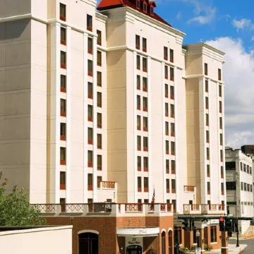 Hampton Inn & Suites Albany-Downtown