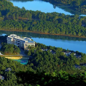 Dalat Edensee Lake Resort & Spa