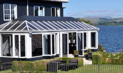 Black Swan Lakeside Boutique Hotel