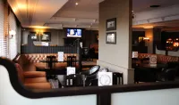 Village Hotel Nottingham - bar