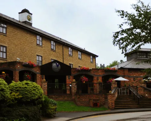 Village Hotel Liverpool Hotel berhampiran Dewan Speke