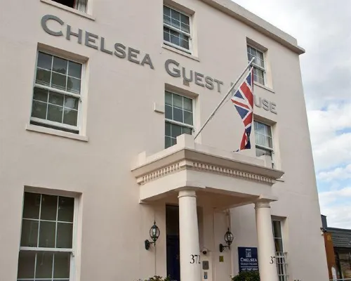 Chelsea Guest House Hotels near Lambeth