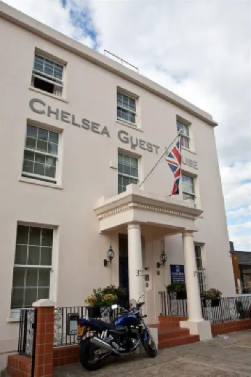 Chelsea Guest House Hotels near Brooke Hall