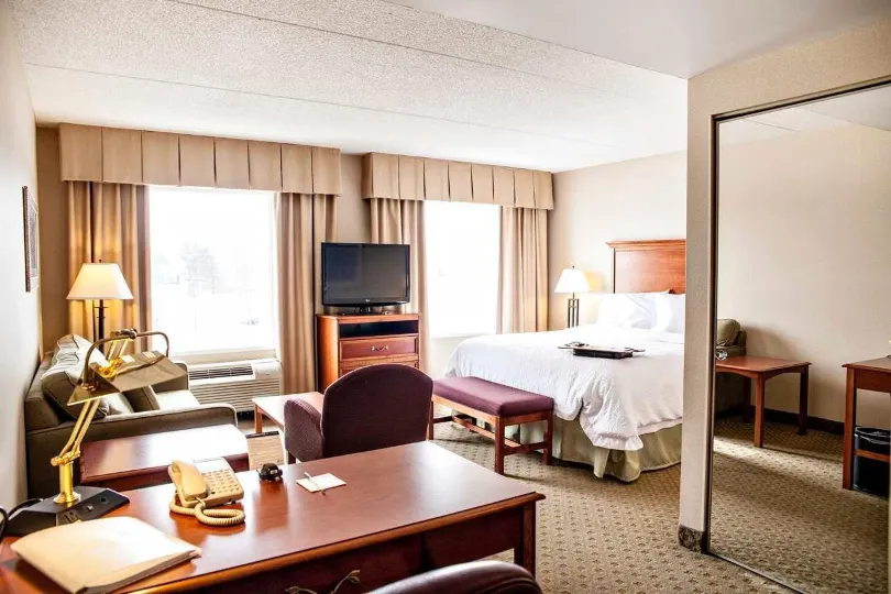 Holiday Inn Express & Suites Kitchener Southeast, an IHG Hotel