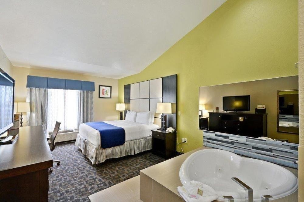 Super 8 by Wyndham Irving/DFW Apt/North