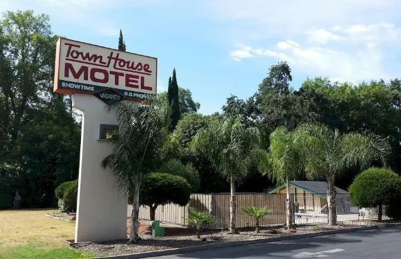 聯排別墅汽車旅館