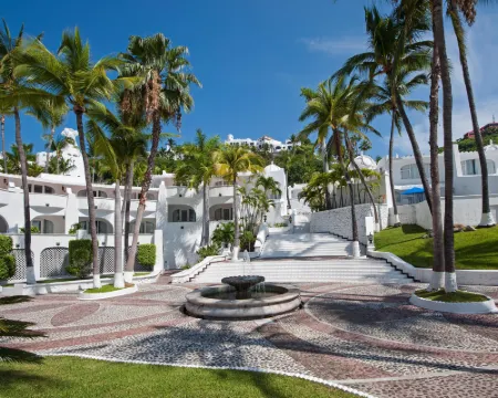 Las Hadas by Brisas โรงแรมในมานซานีโย