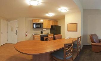 Candlewood Suites Pearl