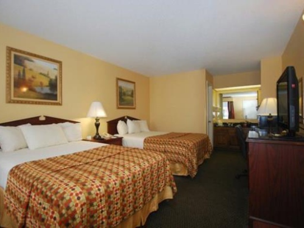 Quality Inn Decatur River City