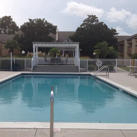 Quality Inn & Suites Pensacola Bayview