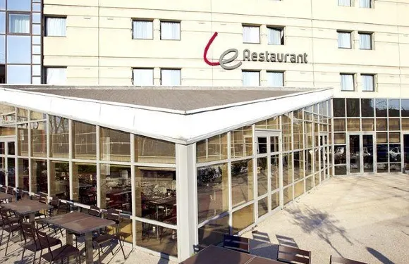 巴黎西康鉑酒店-熱訥維耶巴爾巴尼爾